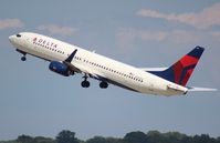 N389DA @ DTW - Delta 737-800