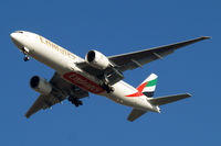 A6-EWC @ EGLL - Boeing 777-21HLR [35576] (Emirates Airlines) Home~G 31/01/2011. On approach 27R. - by Ray Barber
