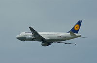 D-AIQT @ EDDL - Lufthansa, is here climbing out Düsseldorf Int'l(EDDL) - by A. Gendorf