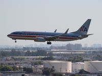 N904NN @ MIA - American 737-800 - by Florida Metal
