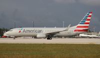 N983AN @ MIA - American 737-800 - by Florida Metal