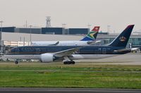JY-BAA @ EGLL - Just over two weeks old and spotted in LHR, Royal Jordanian B788. - by FerryPNL