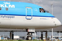 PH-EZZ @ EHAM - KLM Emb190 - by Thomas Ranner