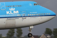 PH-BFW @ EHAM - KLM B747 - by Thomas Ranner