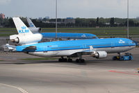 PH-KCB @ EHAM - KLM MD11 - by Thomas Ranner