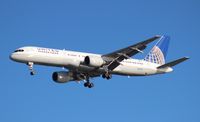 N562UA @ TPA - United 757-200