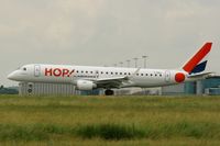 F-HBLI @ LFPG - Embraer ERJ-190LR, Landing Rwy 26L, Roissy Charles De Gaulle Airport (LFPG-CDG) - by Yves-Q