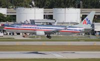 N877NN @ FLL - American 737-800 - by Florida Metal