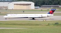 N916DN @ DTW - Delta MD-90