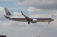 N932AN @ MIA - American 737-800 - by Florida Metal