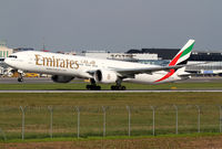 A6-EGR @ LOWW - Emirates B777 - by Thomas Ranner
