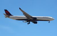 N812NW @ DTW - Delta A330-300