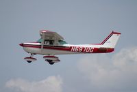 N6970G @ LAL - Cessna 150L - by Florida Metal