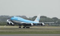 PH-BFE @ EHAM - Boeing 747-400