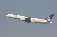 N528UA @ KLAX - Boeing 757-200