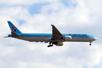 HL8274 @ EGLL - Boeing 777-3B5ER [41998] (Korean Air) Home~G 02/08/2013. On approach 27L. - by Ray Barber