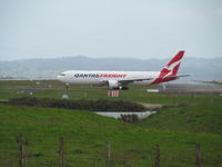 VH-EFR @ NZAA - bit fuzzy as a long shot - daily arrival from Sydney bit like based cargo workhorse VH-TCA that does same job. - by magnaman