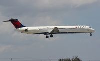 N981DL @ MIA - Delta MD-88