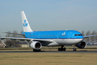 PH-AOK @ EHAM - KLM - by Fred Willemsen