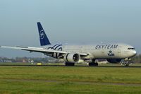 PH-BVD @ EHAM - Schiphol, Polderbaan - by Jan Bekker