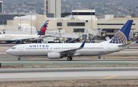 N26208 @ KLAX - Boeing 737-800 - by Mark Pasqualino