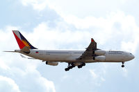 RP-C3435 @ EGLL - Airbus A340-313X [302] (Philippine Airlines) Home~G 07/08/2014. On approach 27L. - by Ray Barber