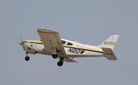 N2DW @ KOSH - Piper PA-28R-200