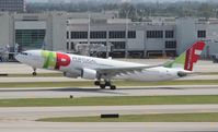 CS-TOI @ MIA - TAP Air Portugal
