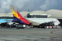 HL7626 @ KLAX - First time I have seen the whalejet in OZ colours - by Micha Lueck
