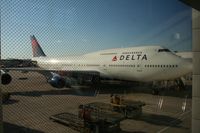 N668US @ DTW - Delta 747