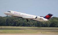 N813AY @ DTW - Delta Connection CRJ-200 - by Florida Metal