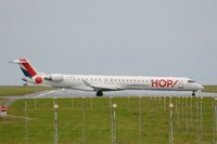 F-HMLN @ LFRB - Canadair Regional Jet CRJ-1000, Linning up prior take off rwy 25L, Brest-Bretagne Airport (LFRB-BES) - by Yves-Q