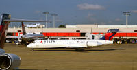 N966AT @ KATL - Taxi Atlanta - by Ronald Barker