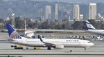 N39461 @ KLAX - Taxiing to gate at LAX - by Todd Royer