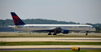 N592NW @ KATL - Landing Atlanta - by Ronald Barker