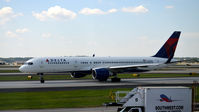 N663DN @ KATL - Taxi Atlanta - by Ronald Barker