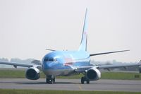 OO-JAD @ LFRB - Boeing 737-8K5, Taxiing to holding point rwy 07R, Brest-Bretagne airport (LFRB-BES) - by Yves-Q