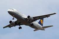 D-AIZB @ EGLL - Airbus A320-214 [4120] (Lufthansa) Home~G 26/07/2014. On approach 27R. - by Ray Barber
