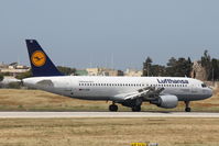 D-AIZB @ LMML - A320 D-AIZB Lufthansa - by Raymond Zammit