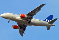 OY-KBR @ EGLL - Airbus A319-131 [3231] (SAS Scandinavian Airlines) Home~G 27/09/2009. On approach 27R. - by Ray Barber