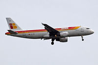 EC-IZH @ EGLL - Airbus A320-214 [2225] (Iberia) Home~G 07/05/2015. On approach 27L. - by Ray Barber