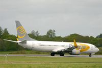 OY-PSE @ LFRB - Boeing 737-809, Taxiing to holding point rwy 25L, Brest-Bretagne Airport (LFRB-BES) - by Yves-Q