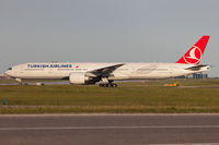 TC-JJJ @ CYYZ - Landing in Toronto. - by Robert Jones