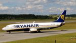 EI-EMM @ EGPH - Ryanair B737-8AS taxiing to runway 06 - by Mike stanners