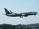 EI-EMP @ EGPH - Ryanair B737-8AS landing runway 06 - by Mike stanners