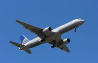 N529UA @ KSEA - Boeing 757-200
