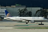 N462UA @ KLAX - United, is here taxiing to the gate at Los Angeles Int'l(KLAX) - by A. Gendorf