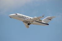 N604BS @ MIA - Challenger 604