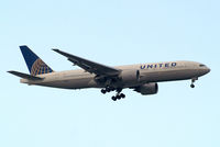N78002 @ EGLL - Boeing 777-224ER [27578] (United Airlines) Home~G 17/04/2014. On approach 27L. - by Ray Barber