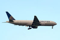 N78002 @ EGLL - Boeing 777-224ER [27578] (United Airlines) Home~G 17/04/2014. On approach 27L. - by Ray Barber